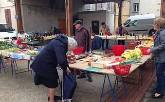 Exposant du marché de Saverdun