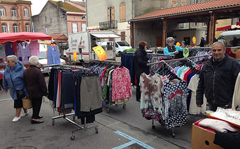 Exposant du marché de Saverdun